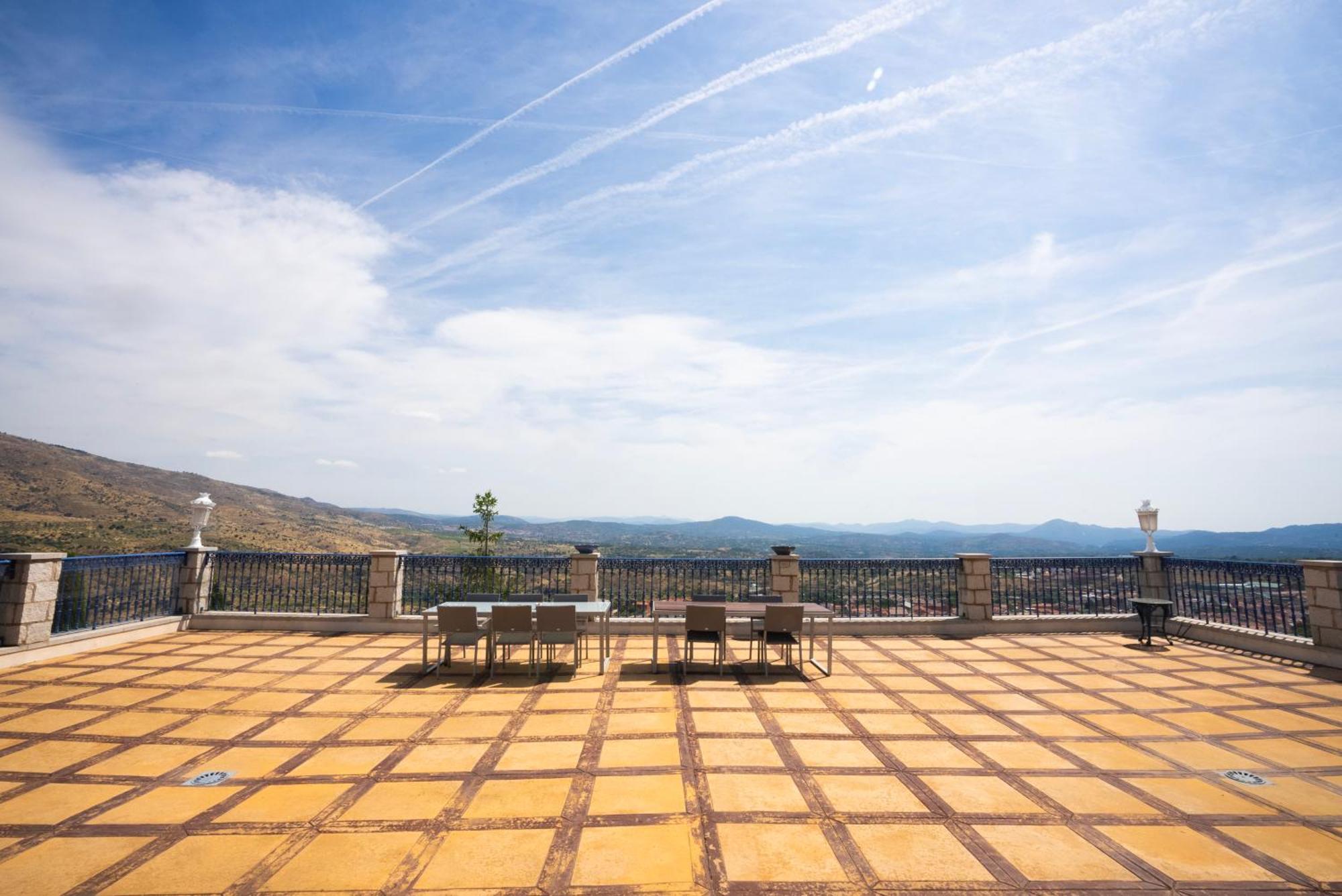 埃尔蒂恩夫洛Mansion Con Jacuzzi A 40 Grados, Gran Piscina Y Padel别墅 外观 照片