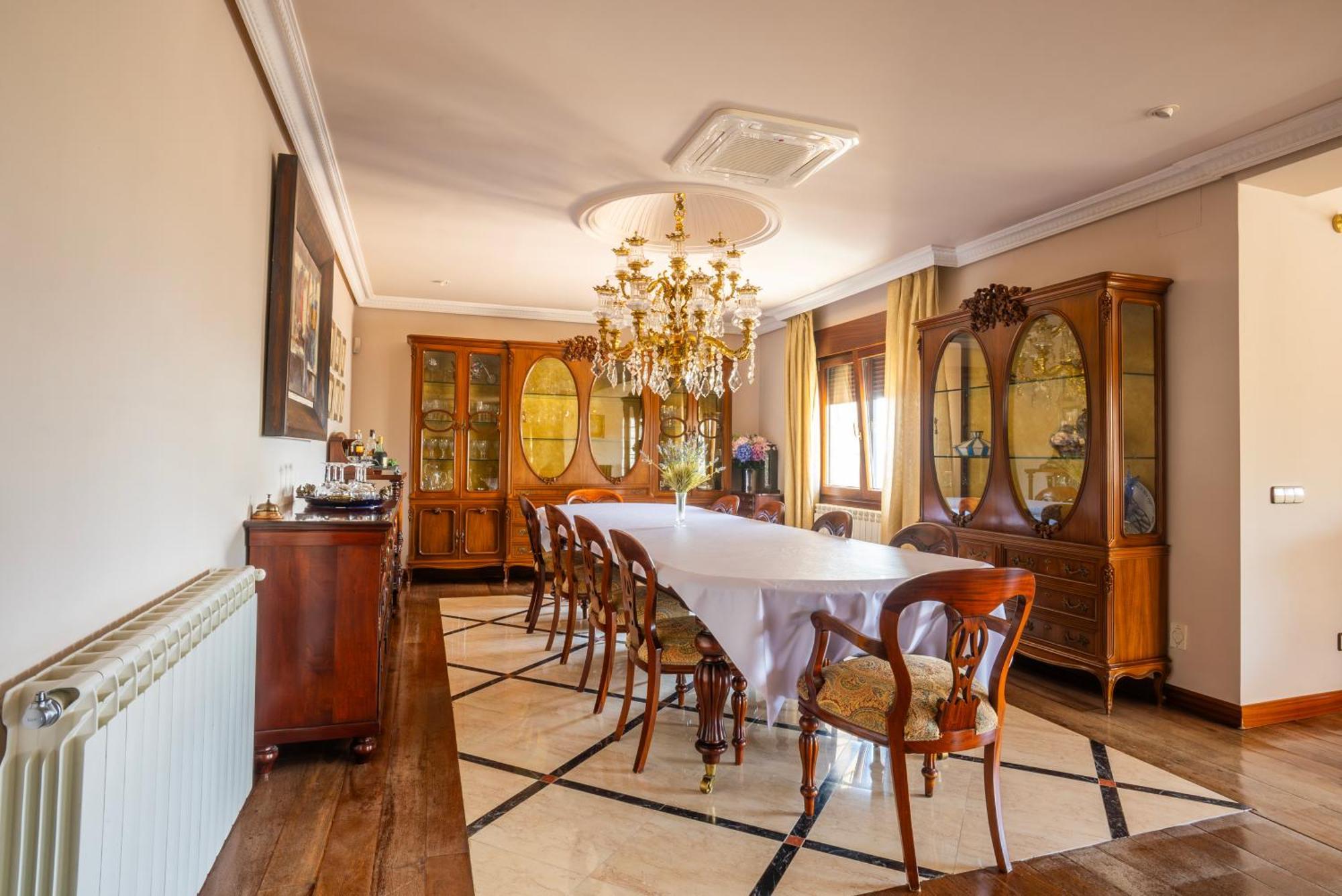 埃尔蒂恩夫洛Mansion Con Jacuzzi A 40 Grados, Gran Piscina Y Padel别墅 外观 照片