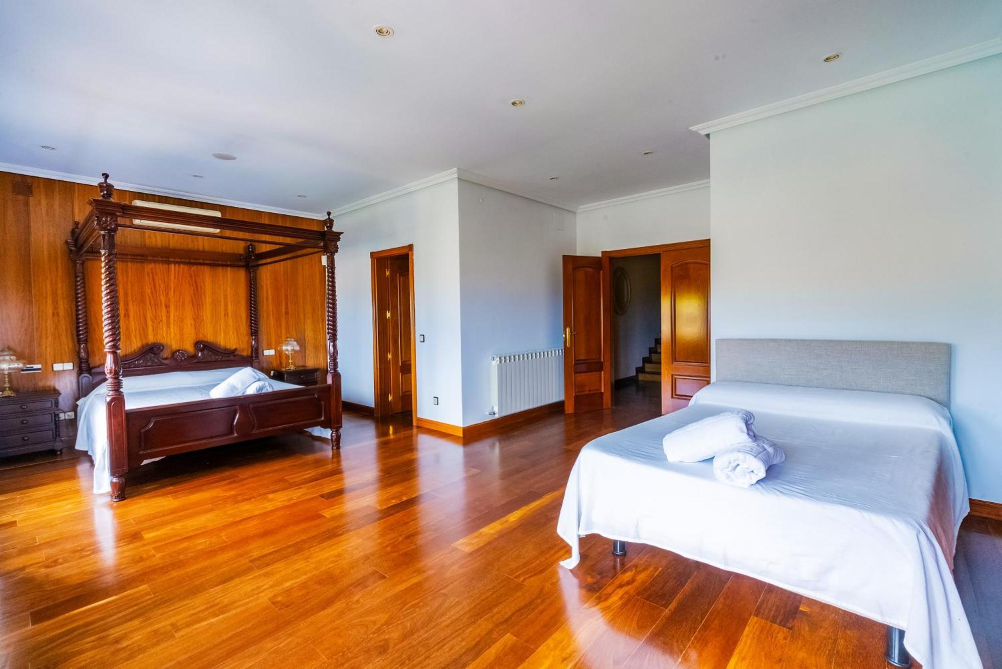埃尔蒂恩夫洛Mansion Con Jacuzzi A 40 Grados, Gran Piscina Y Padel别墅 外观 照片
