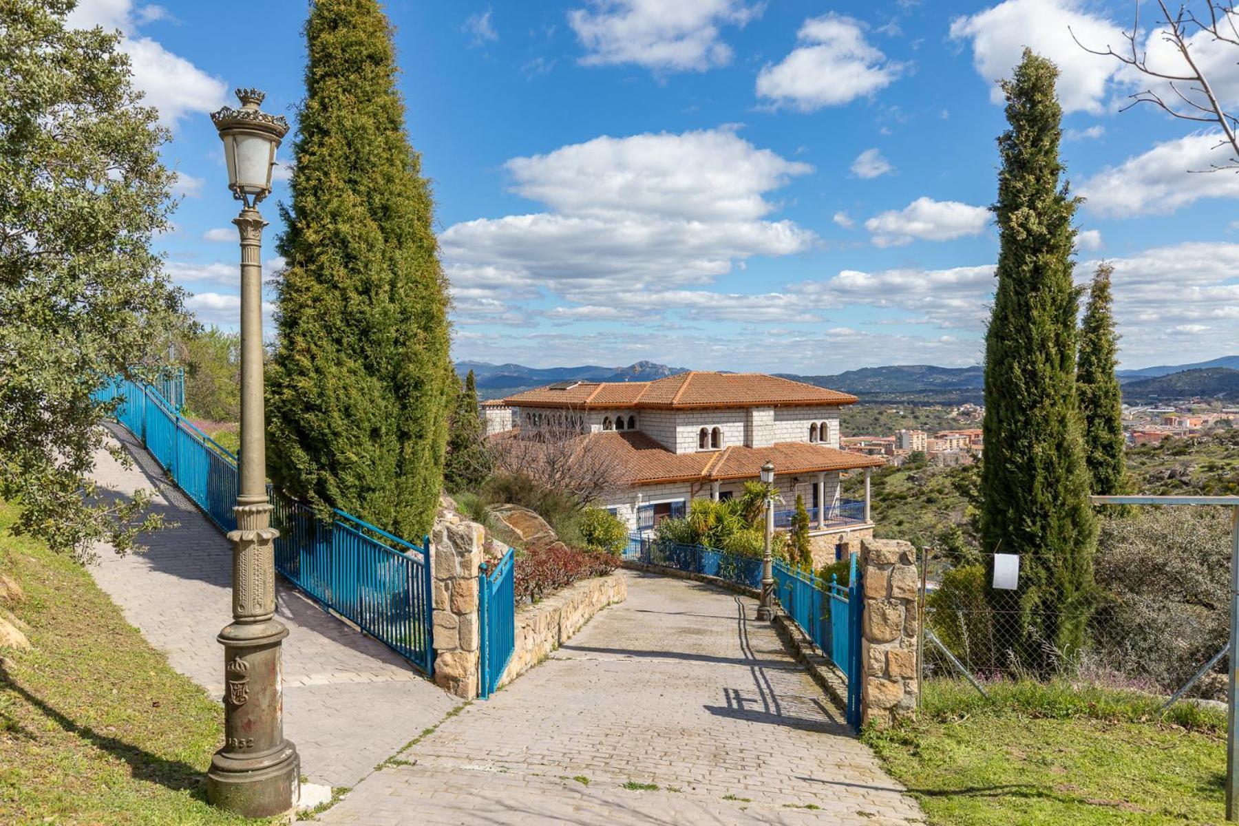 埃尔蒂恩夫洛Mansion Con Jacuzzi A 40 Grados, Gran Piscina Y Padel别墅 外观 照片
